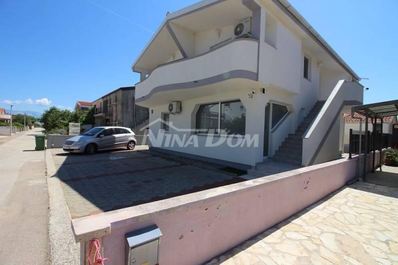 Ground floor of the house with part of the yard, south side 400 meters. to the sea - 1