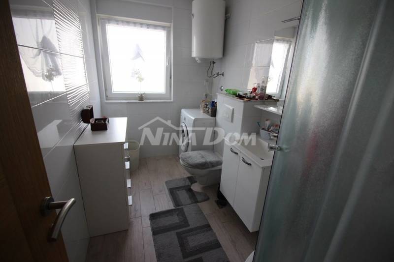 Apartman na prvom katu s pripadajućom okućnicom. - 6