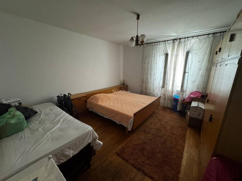 Apartmanska kuća Privlaka - centar mjesta - 300m od mora - 5