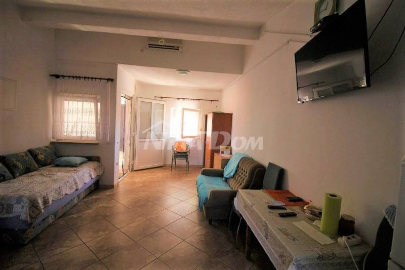 Apartmánový dom 400 metrov od mora - 9