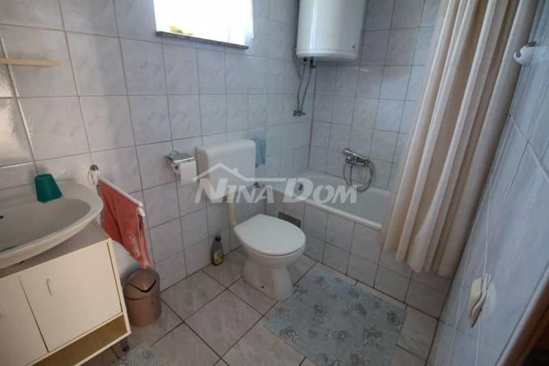 Apartmánový dom 400 metrov od mora - 13