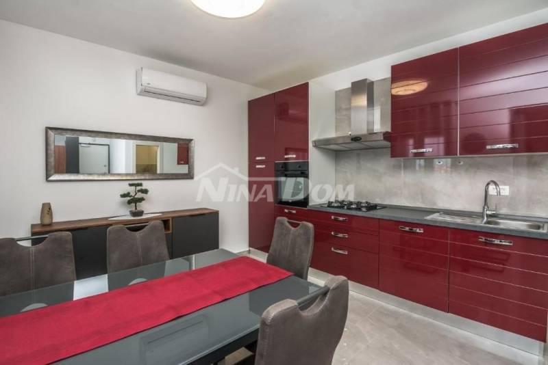 Apartmánový dom 150 metrov od mora - 15