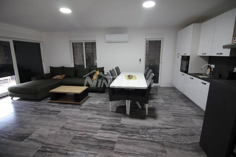 Novogradnja 4 apartmana s krovnom terasom s pogled na more - 2