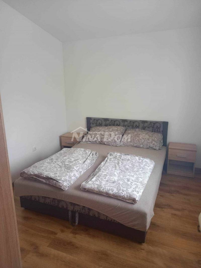 Nekretnina s 4 apartmana - 13