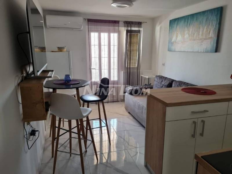 Južna strana, 4 apartmana 100 met.do plaže - 8