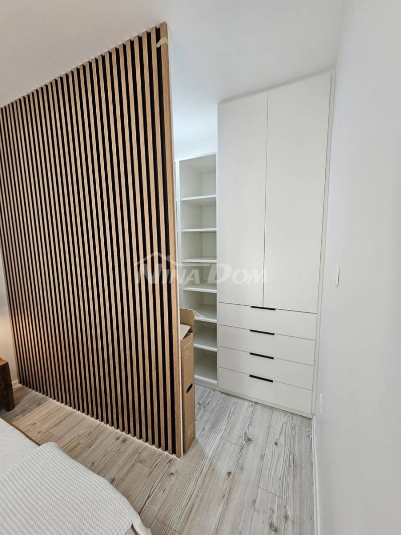 Put Petrića, renovated two-bedroom apartment on the first floor - 15