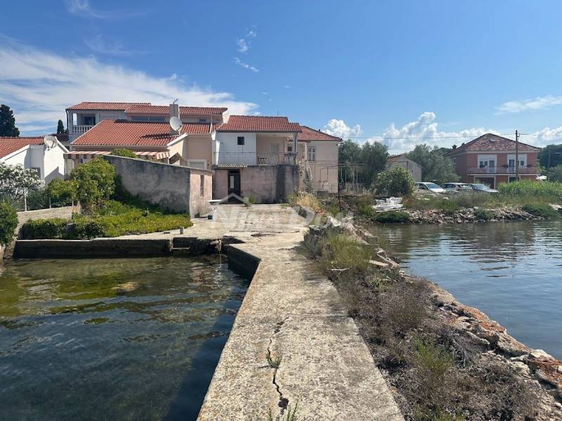 1. Row of houses Sutomišćica-Ugljan island - 3