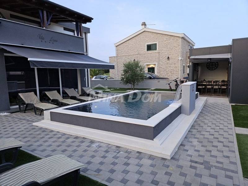 Holiday property with swimming pool 250 meters from the sea - 2