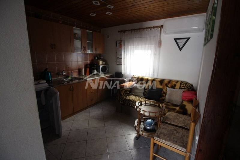 Ground floor with a yard 50 meters from the beach - 9