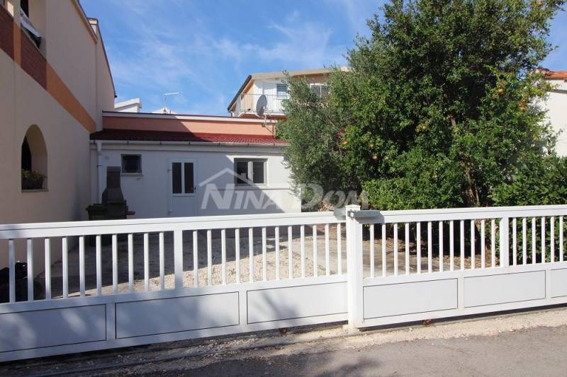 Ground floor with a yard 50 meters from the beach - 14