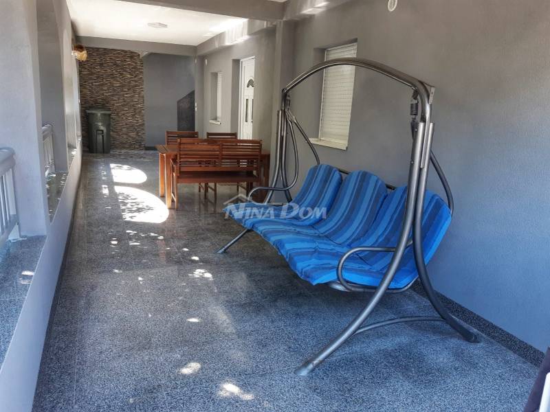 Kuća dvojnica s dva uređena apartmana - 7