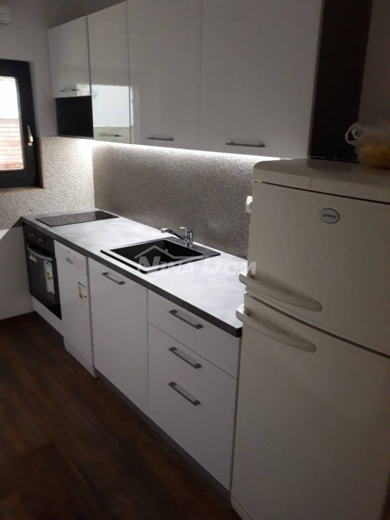 Dovolenkový objekt (polovičný dvojdom) s dvoma samostatnými apartmánmi - 7