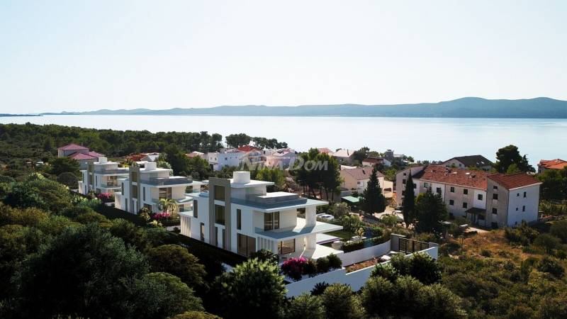 Špičková vila s panoramatickým výhľadom na Sukošan - 12