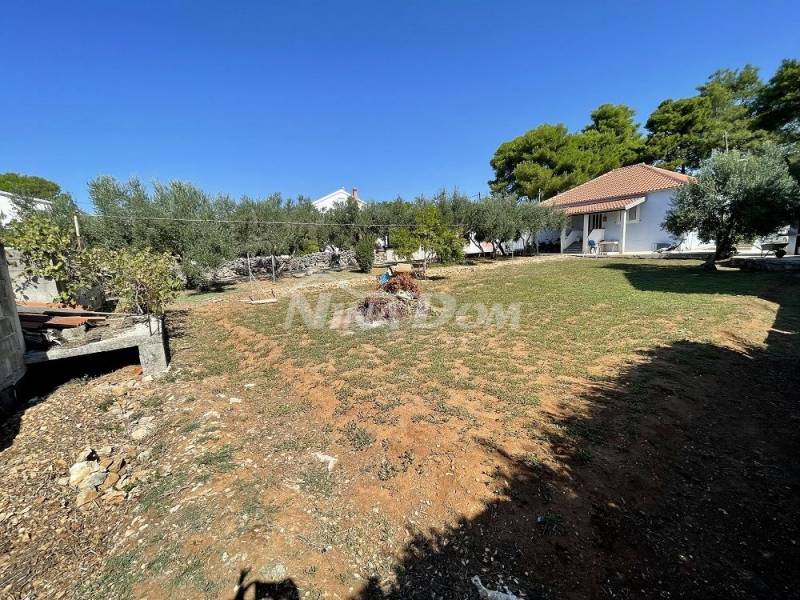 Jadro beach 50 meters, land with a house - 11