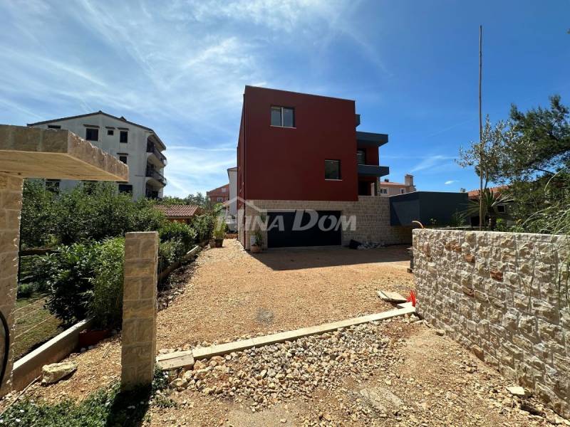 Family house with swimming pool for sale in Zadar - quiet location - 1