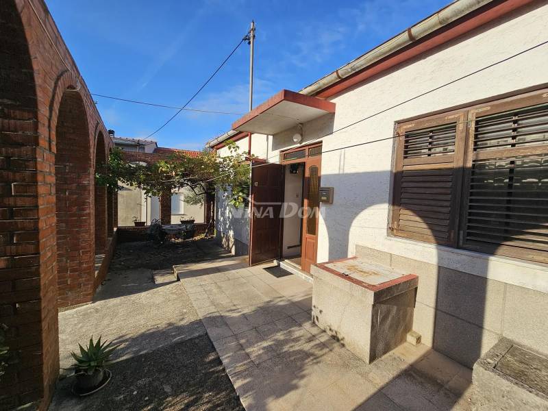 Across the center of the island of Ugljan, a detached house - 5