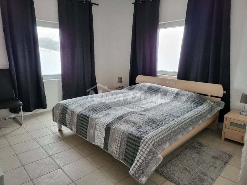 Apartmanska nekretnina s velikom okućnicom - 14