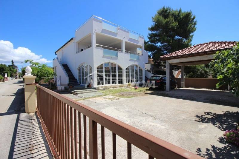 Detached house 85 meters. to the sea, the southern side of the island of Vir. - 2