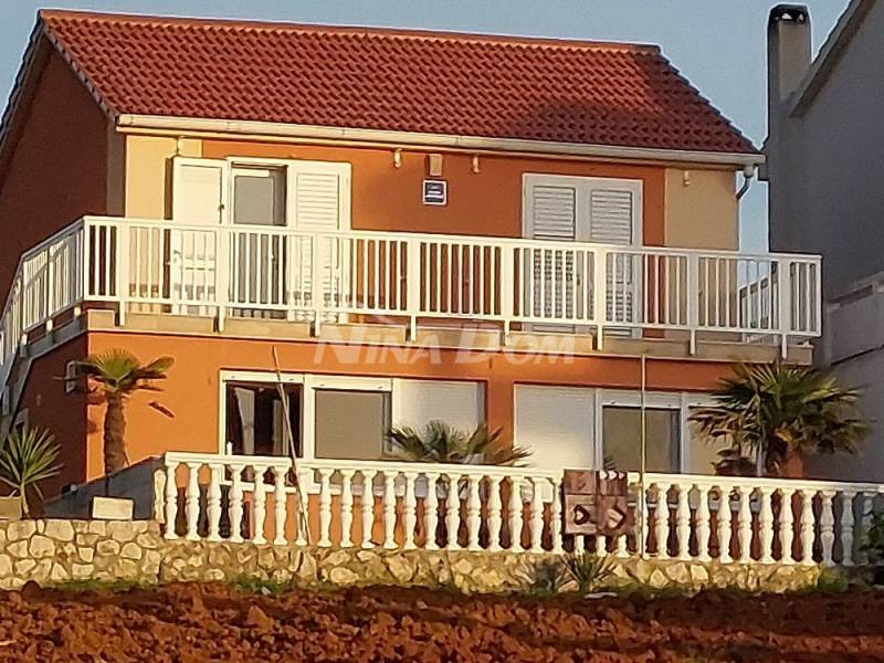 Detached property with sea view - 2