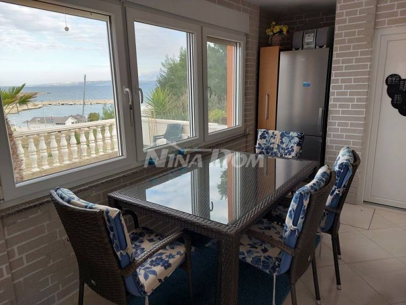 Detached property with sea view - 4