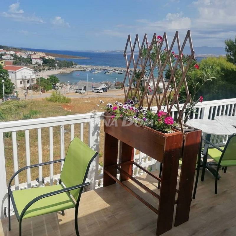 Detached property with sea view - 12