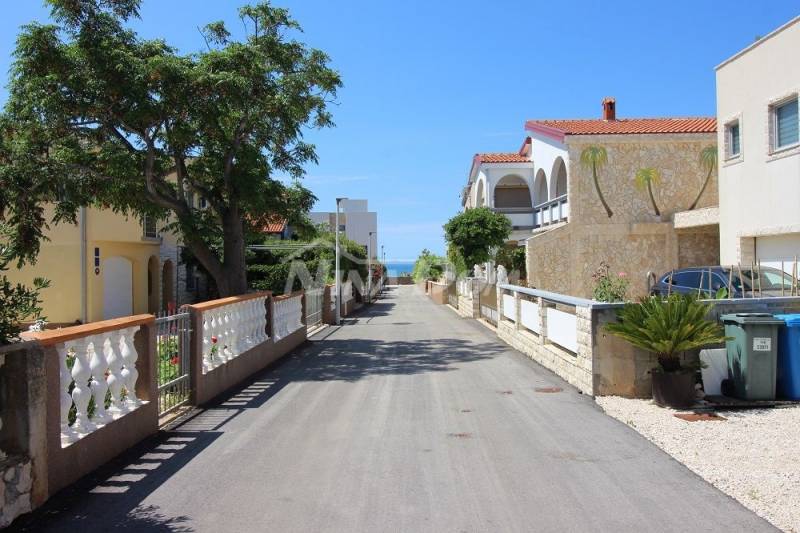 Detached property on the south side of the island of Vir, 160 meters from the sea - 4