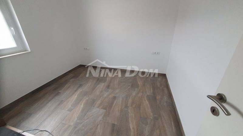 Newly built property with two beautiful two-bedroom apartments. - 14