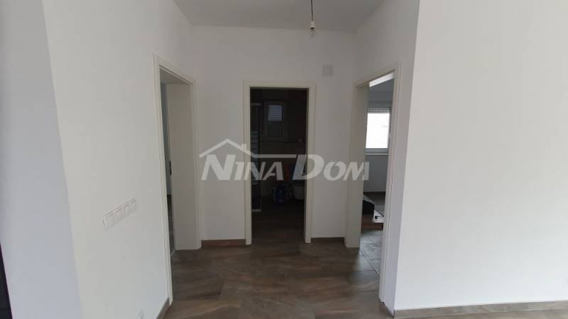 Newly built property with two beautiful two-bedroom apartments. - 15