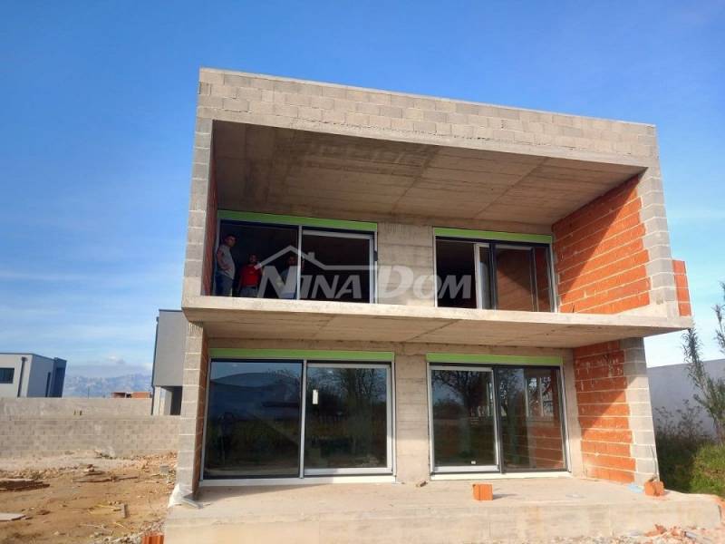 New construction, villa with swimming pool under construction - 1