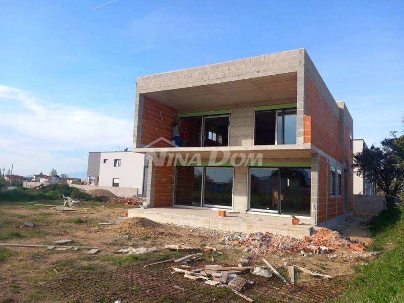 New construction, villa with swimming pool under construction - 11