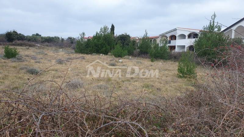 Land in a construction zone (requires UPU plan) 650 m2 - 1