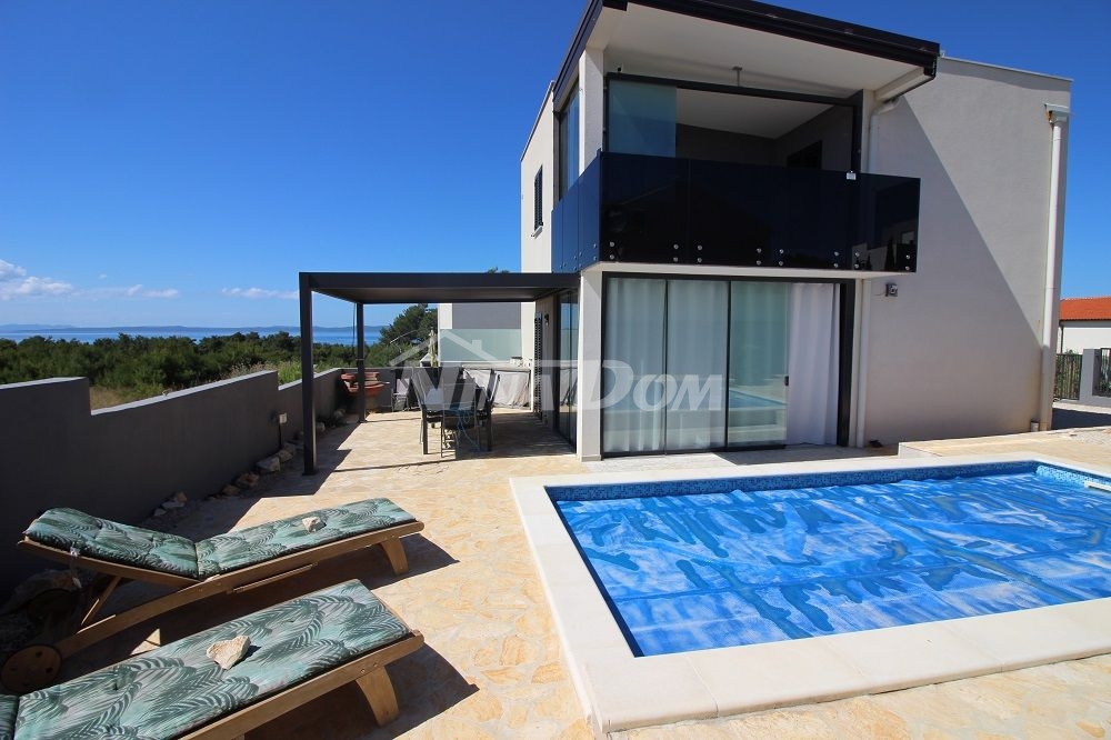 Villa with pool and sea view.