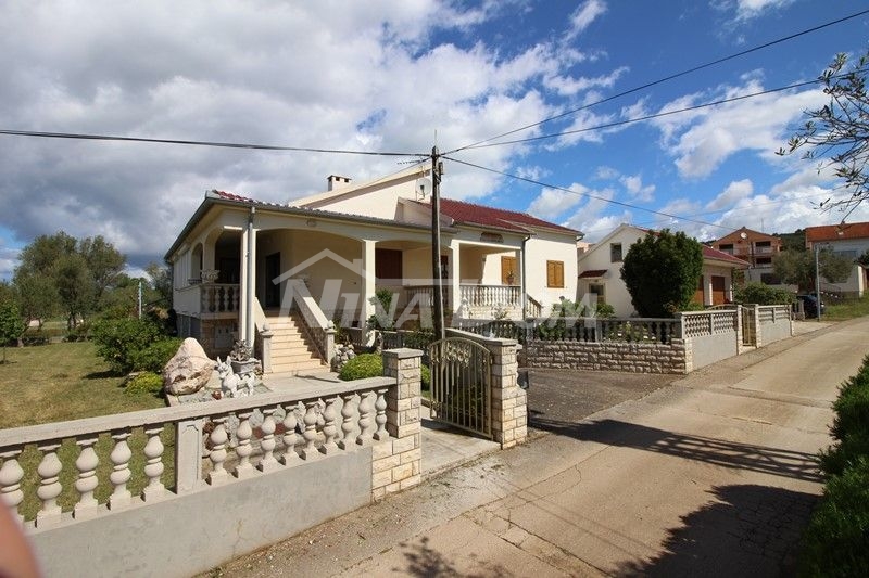 Sukošan family house, large yard