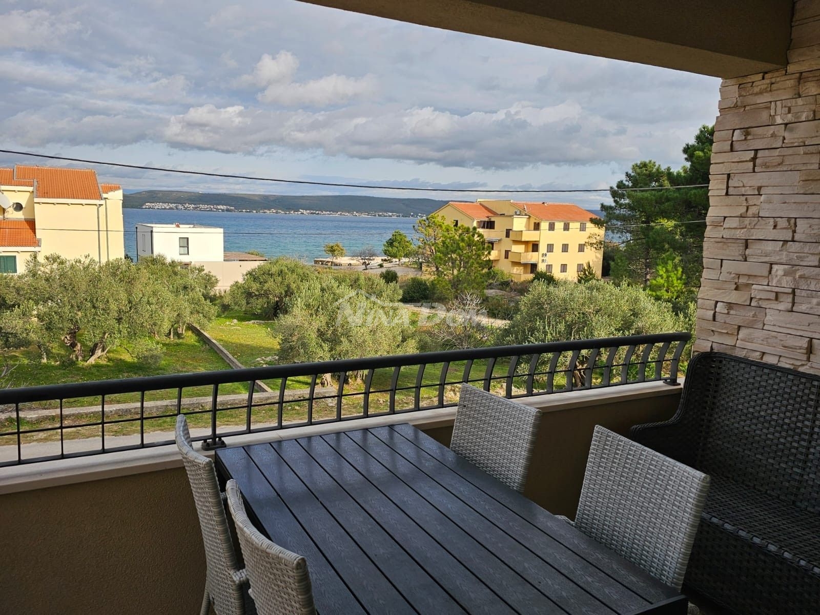 Apartment 100m from the beach on Pašman